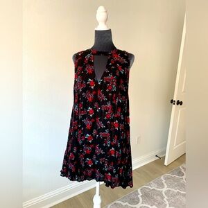 Rose Detailed Sleeveless Dress